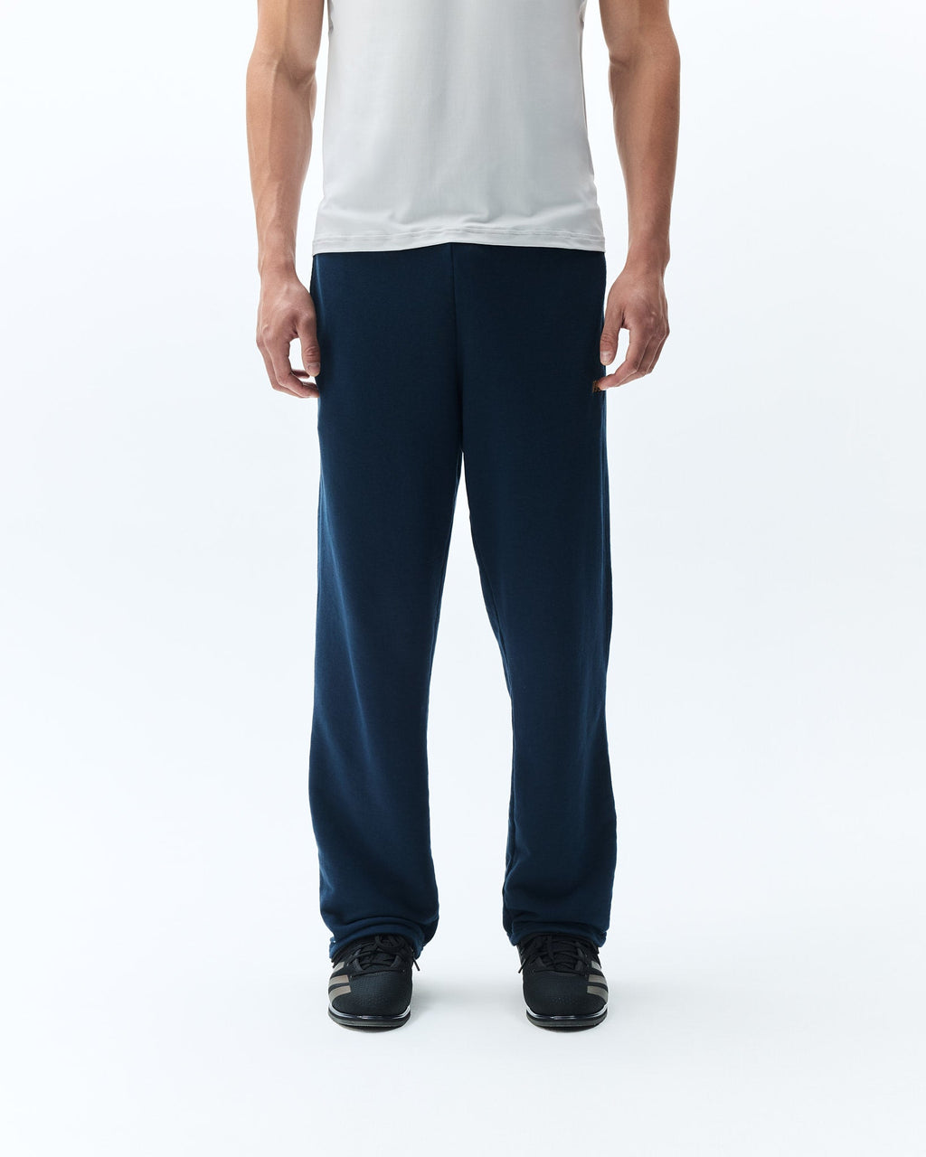 STRAIGHT LEG SWEATPANT