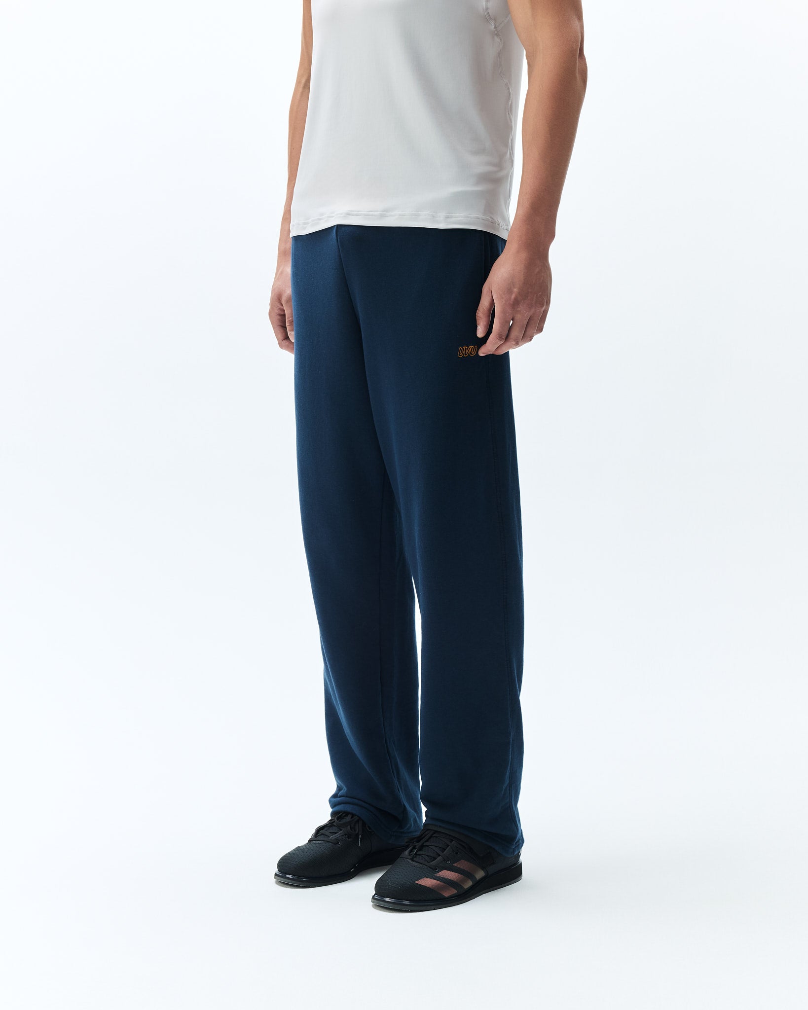 STRAIGHT LEG SWEATPANT