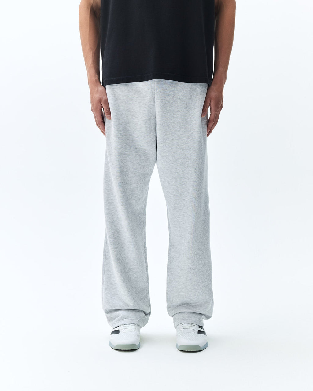 STRAIGHT LEG SWEATPANT