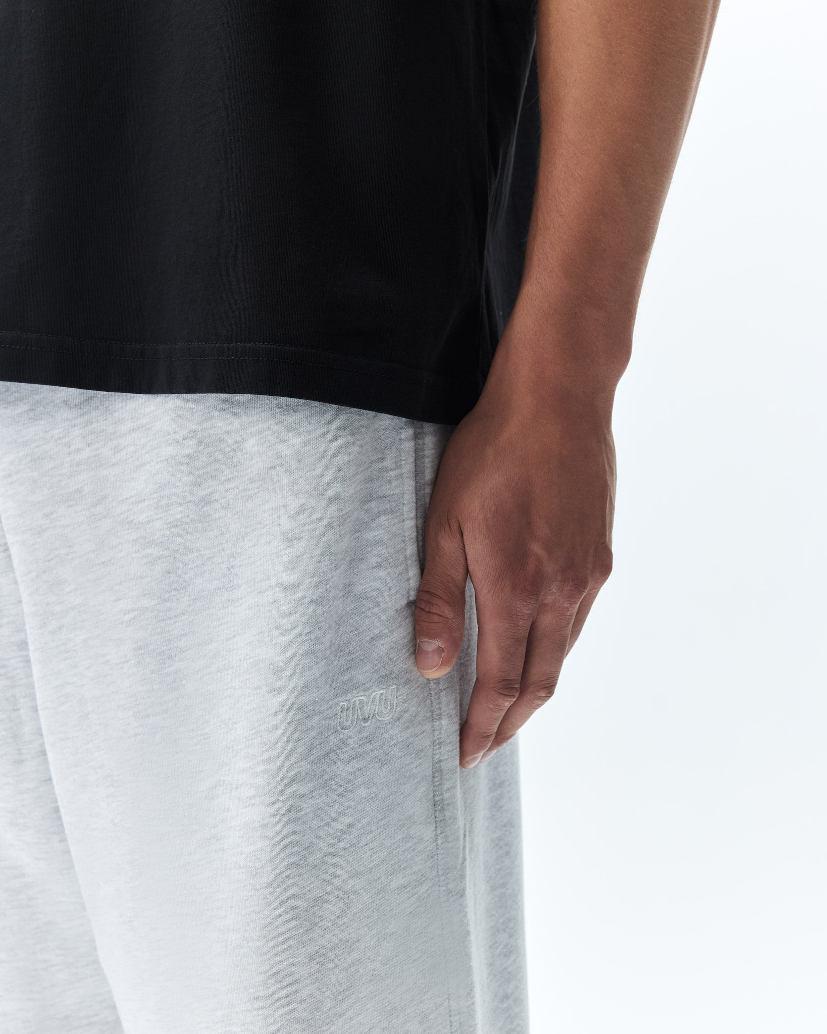 STRAIGHT LEG SWEATPANT